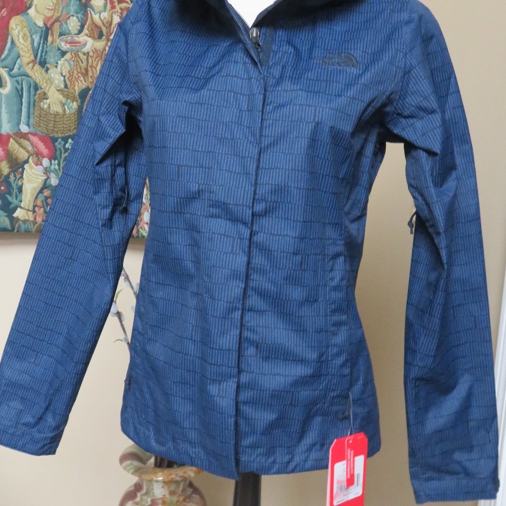 North Face waterproof Jacket  XS  NWT